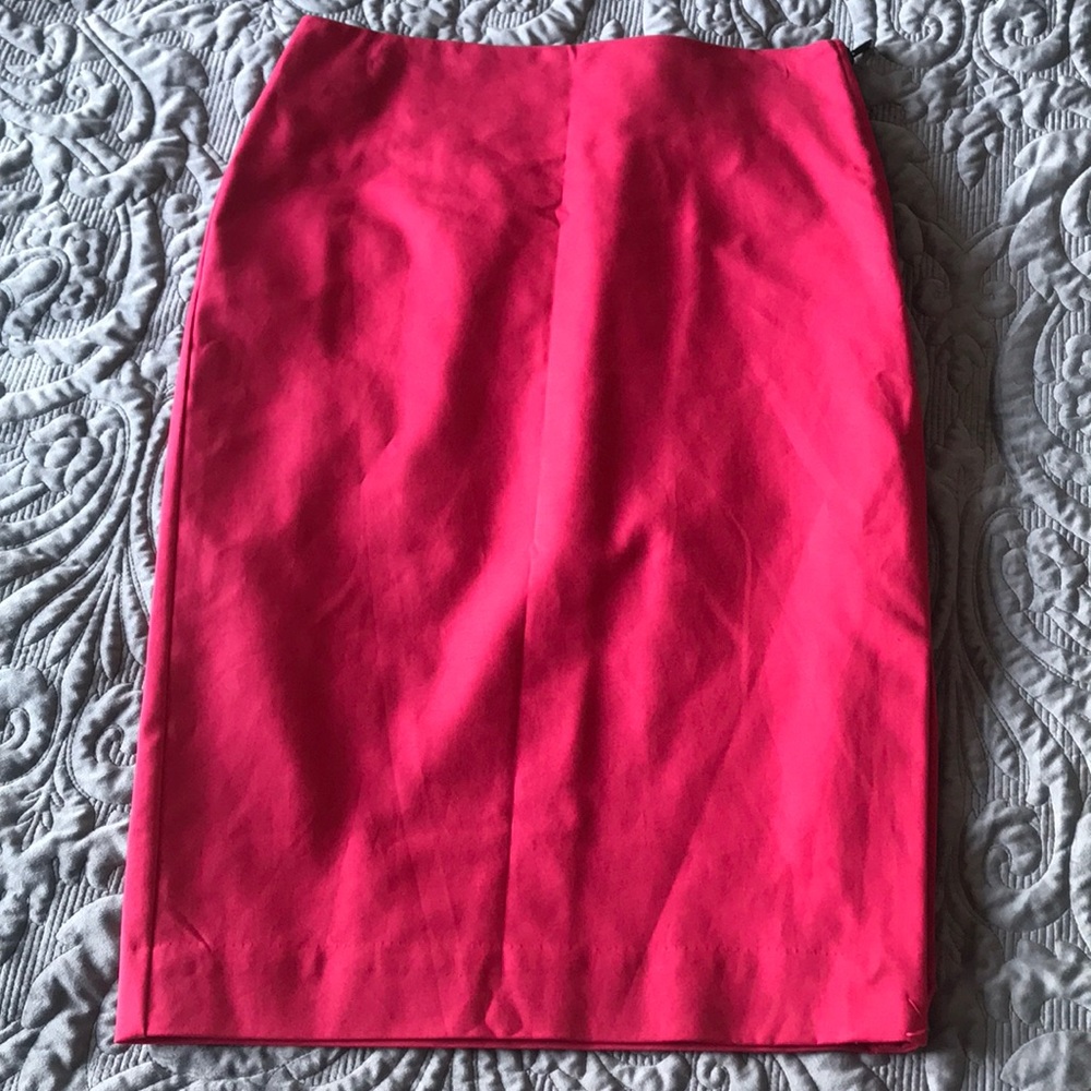 New Worthington Coral Pencil Skirt Size 8